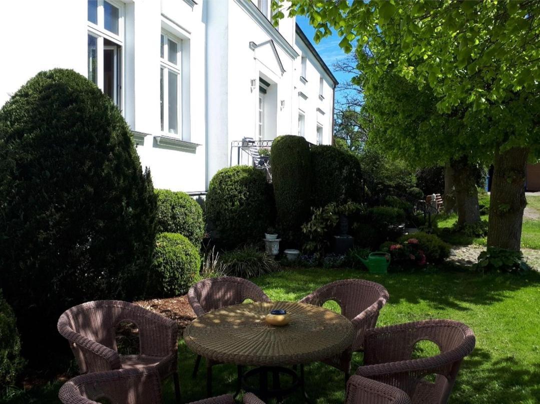 Altes Bauernhaus Im Gruenen Steffenshagen Exteriör bild